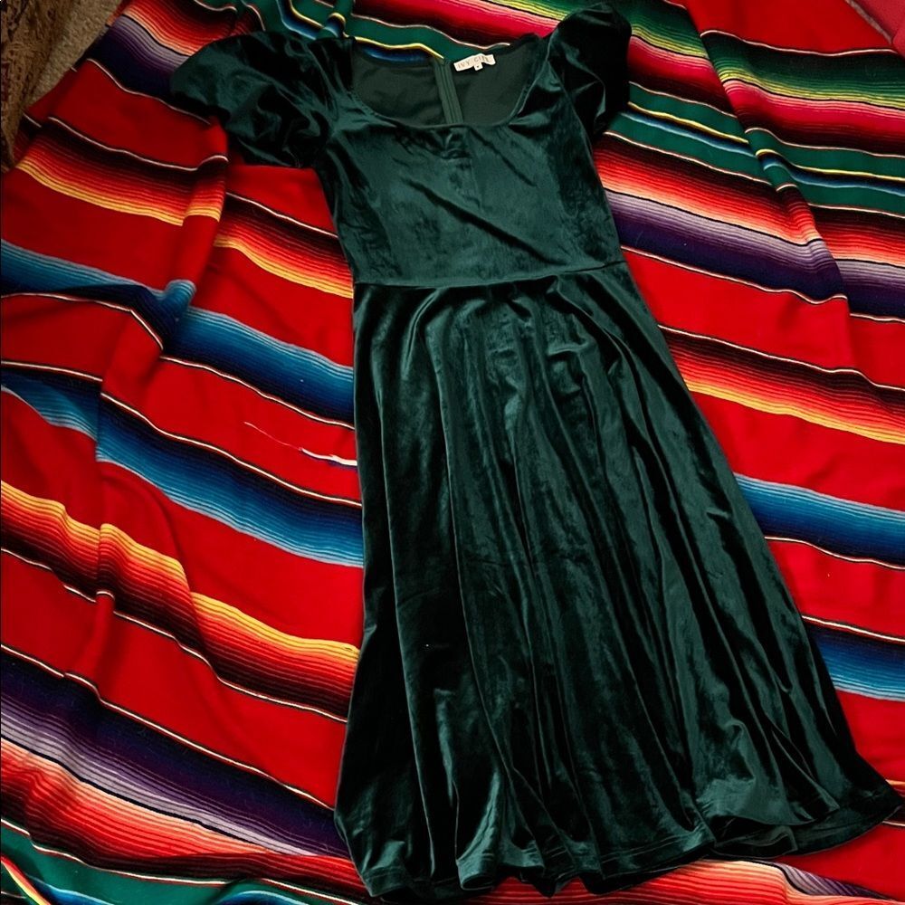 Ivy city co. Elegant Green Velvet Dress